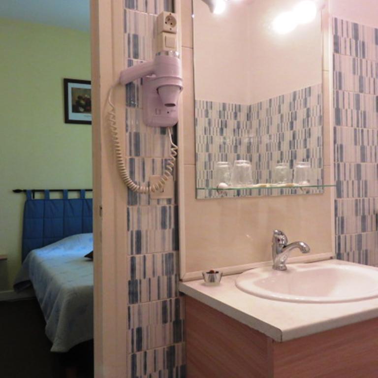 מלון Frayssinet Le Relais Du Pont De Rhodes חדר תמונה