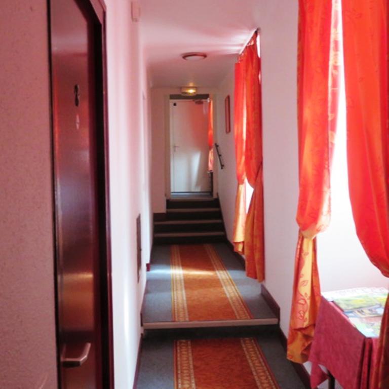 מלון Frayssinet Le Relais Du Pont De Rhodes חדר תמונה
