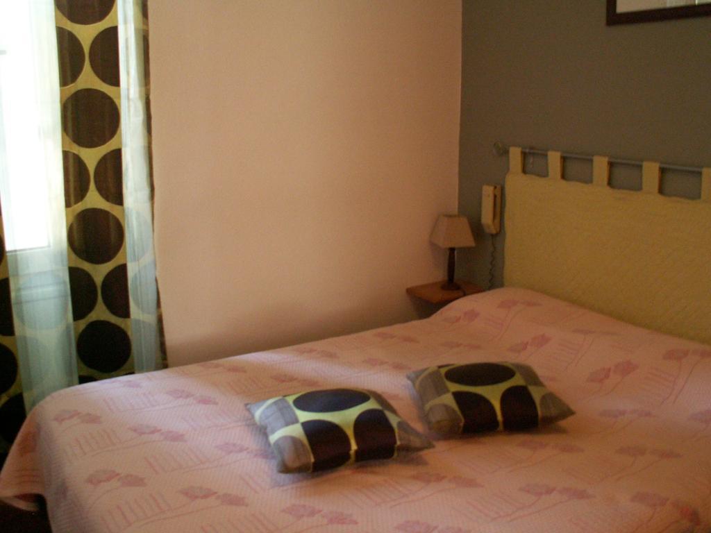 מלון Frayssinet Le Relais Du Pont De Rhodes חדר תמונה