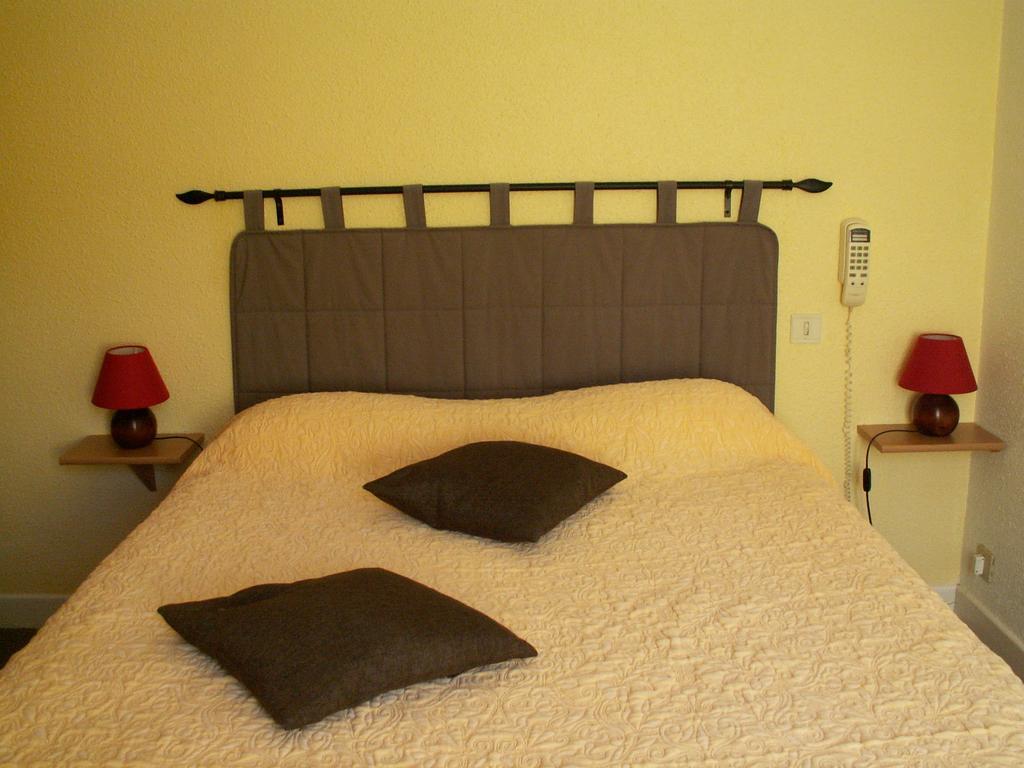 מלון Frayssinet Le Relais Du Pont De Rhodes חדר תמונה
