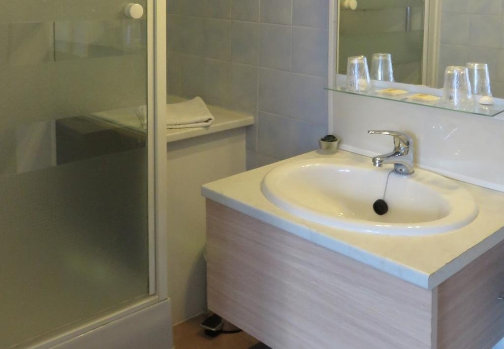 מלון Frayssinet Le Relais Du Pont De Rhodes חדר תמונה