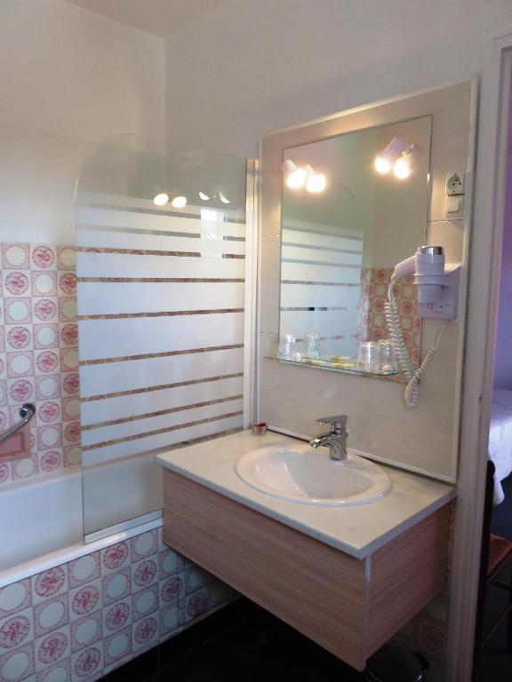 מלון Frayssinet Le Relais Du Pont De Rhodes חדר תמונה