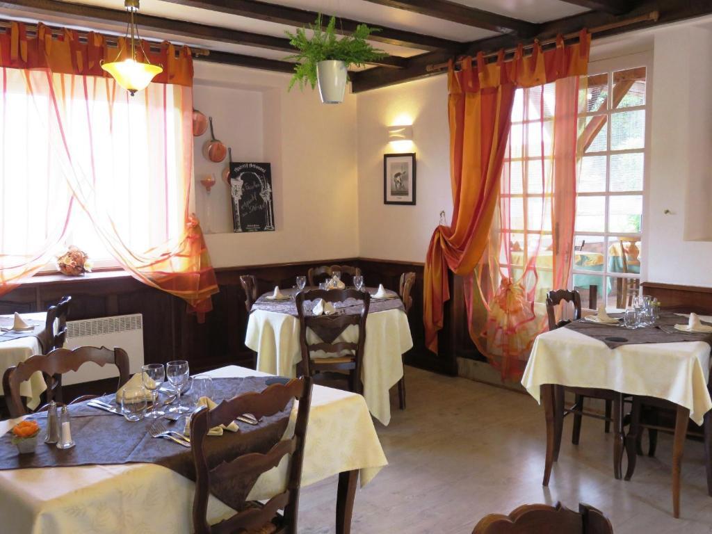מלון Frayssinet Le Relais Du Pont De Rhodes מראה חיצוני תמונה